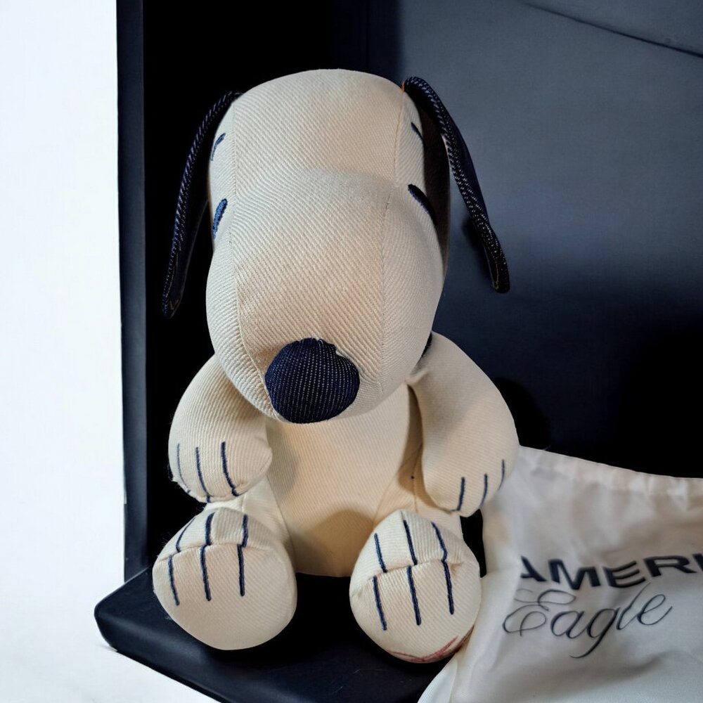 New American Eagle Snoopy Plush with bag limited edition Peanuts